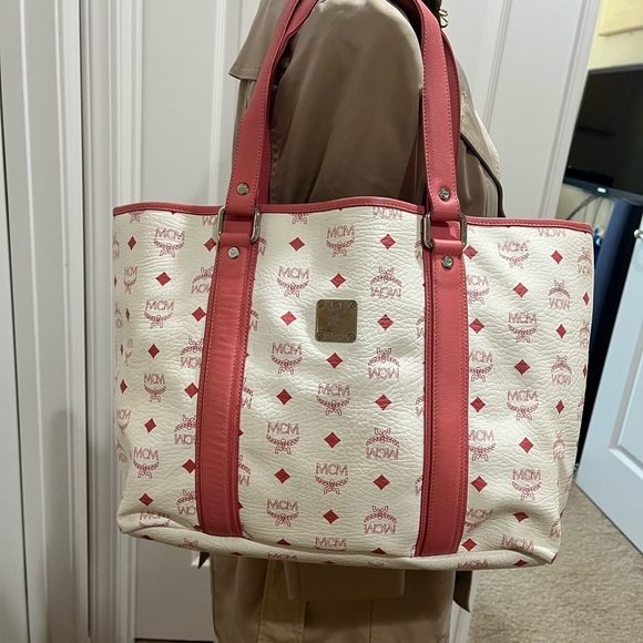 MCM WHITE VISETOS SHOPPING TOTE - Picture 16 of 16